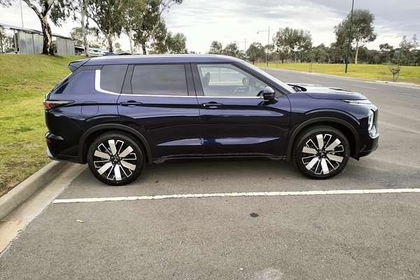 2025 Mitsubishi Outlander Exceed ZM