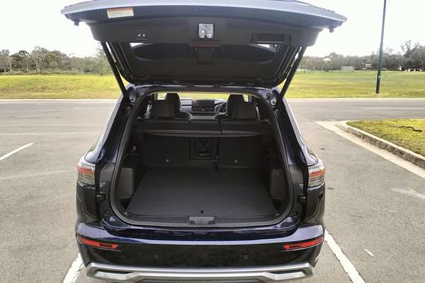 2025 Mitsubishi Outlander Exceed ZM