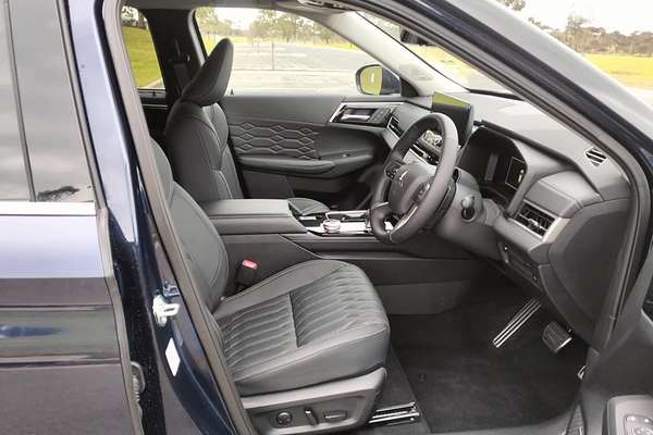 2025 Mitsubishi Outlander Exceed ZM