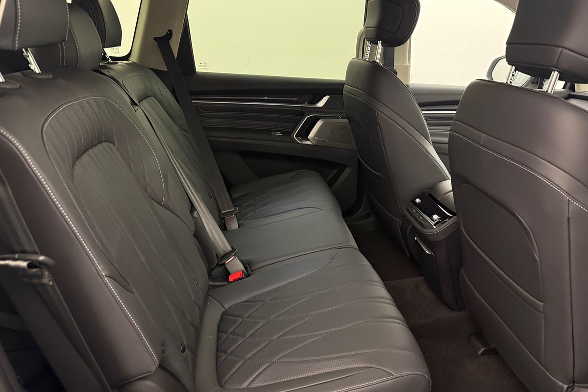 2025 LDV D90 Executive SV9A