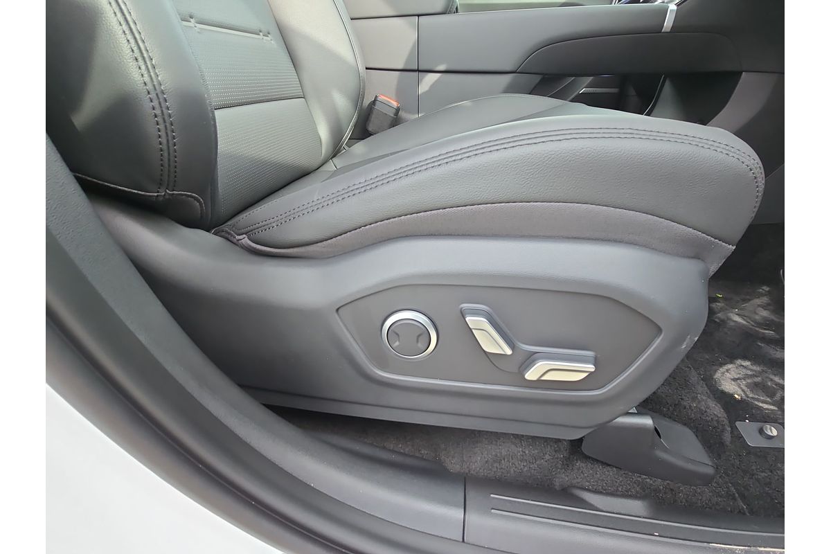 2025 Hyundai Santa Fe Hybrid Elite MX5.V1