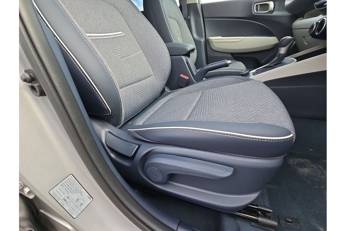2025 Hyundai Venue Elite QX.V5