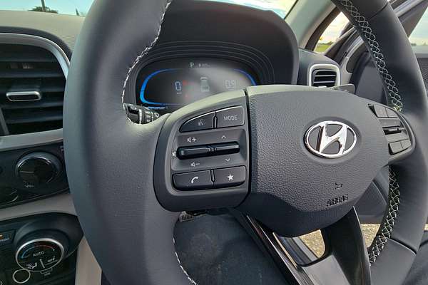 2025 Hyundai Venue Elite QX.V5