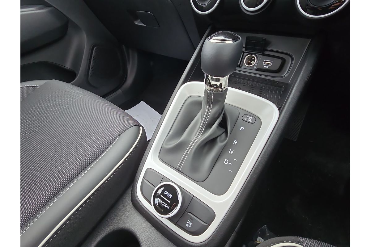 2025 Hyundai Venue Active QX.V5