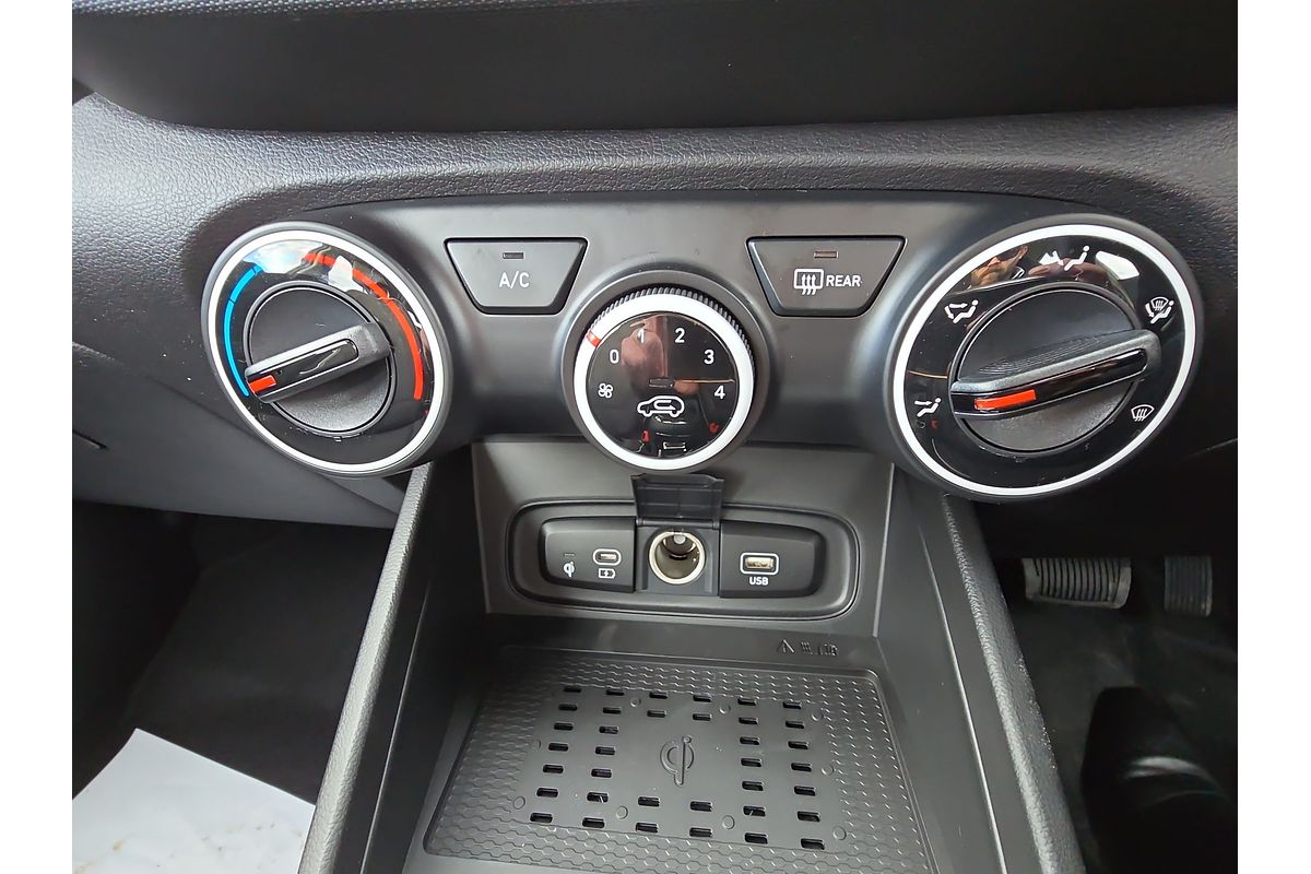 2025 Hyundai Venue Active QX.V5