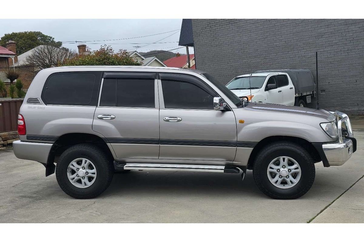 2004 Toyota Landcruiser GXL HDJ100R
