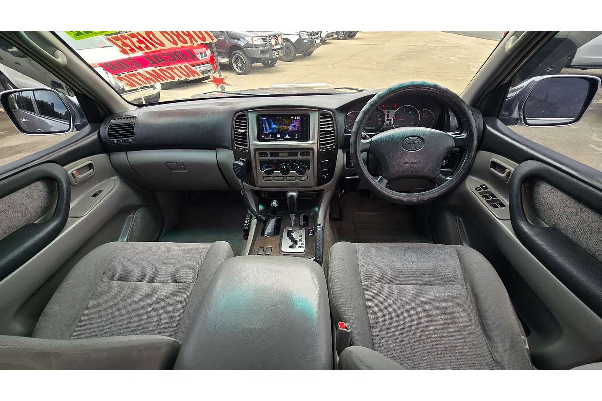 2004 Toyota Landcruiser GXL HDJ100R