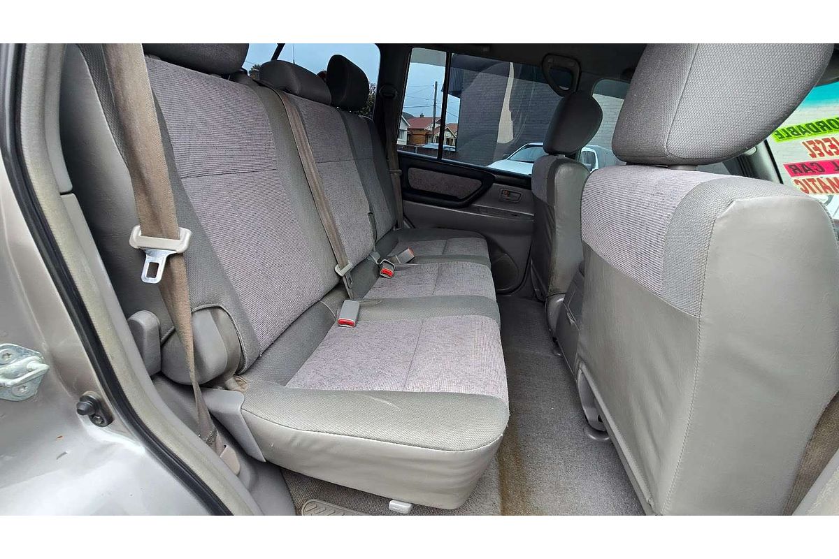 2004 Toyota Landcruiser GXL HDJ100R