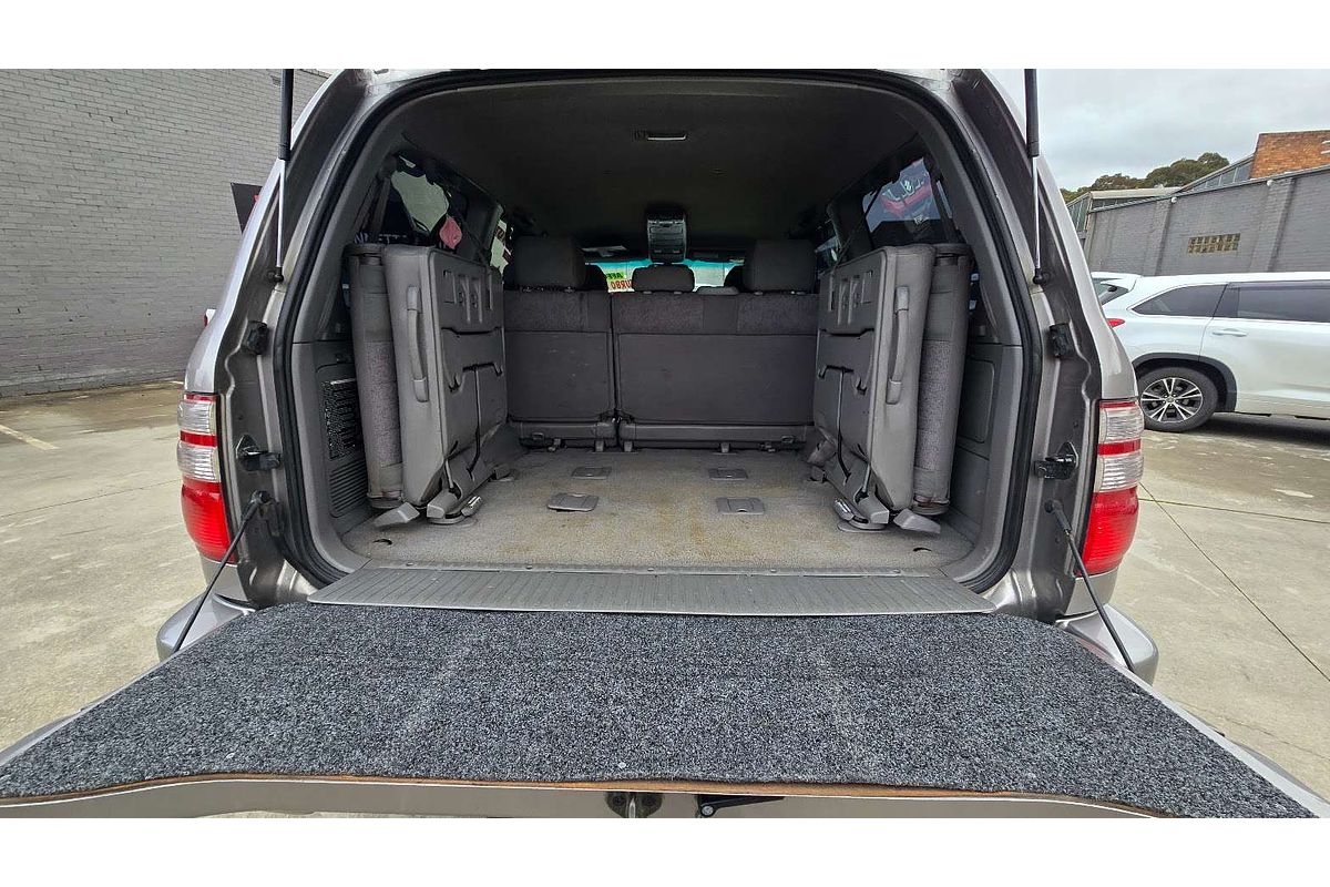 2004 Toyota Landcruiser GXL HDJ100R