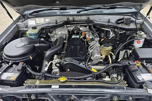 2004 Toyota Landcruiser GXL HDJ100R