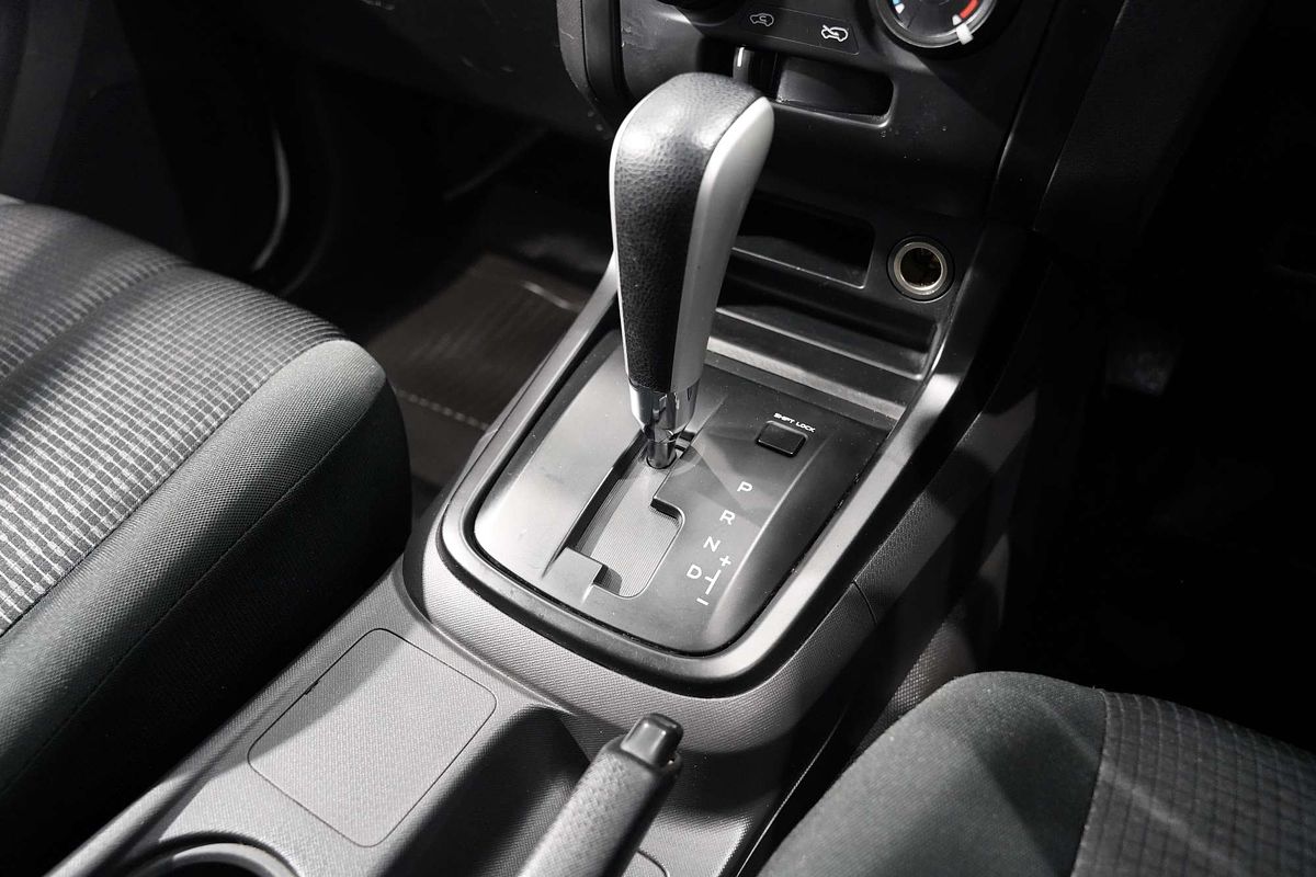 2018 Isuzu D-MAX SX High Ride Rear Wheel Drive