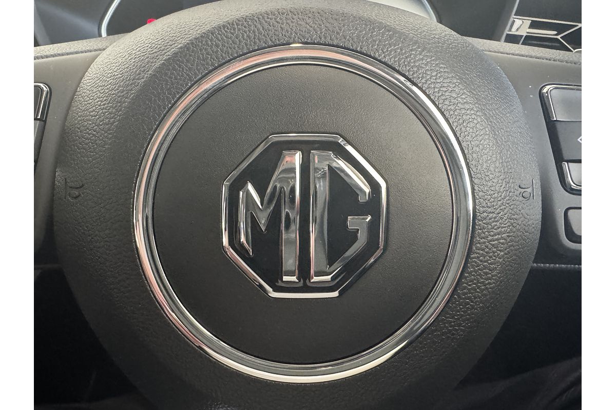 2025 MG MG5 Essence