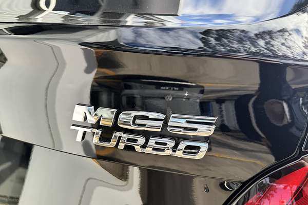 2025 MG MG5 Essence