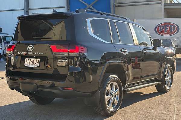 2024 Toyota Landcruiser Sahara FJA300R