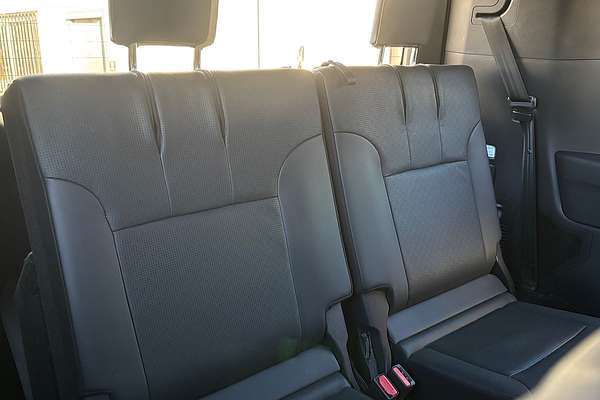 2024 Toyota Landcruiser Sahara FJA300R