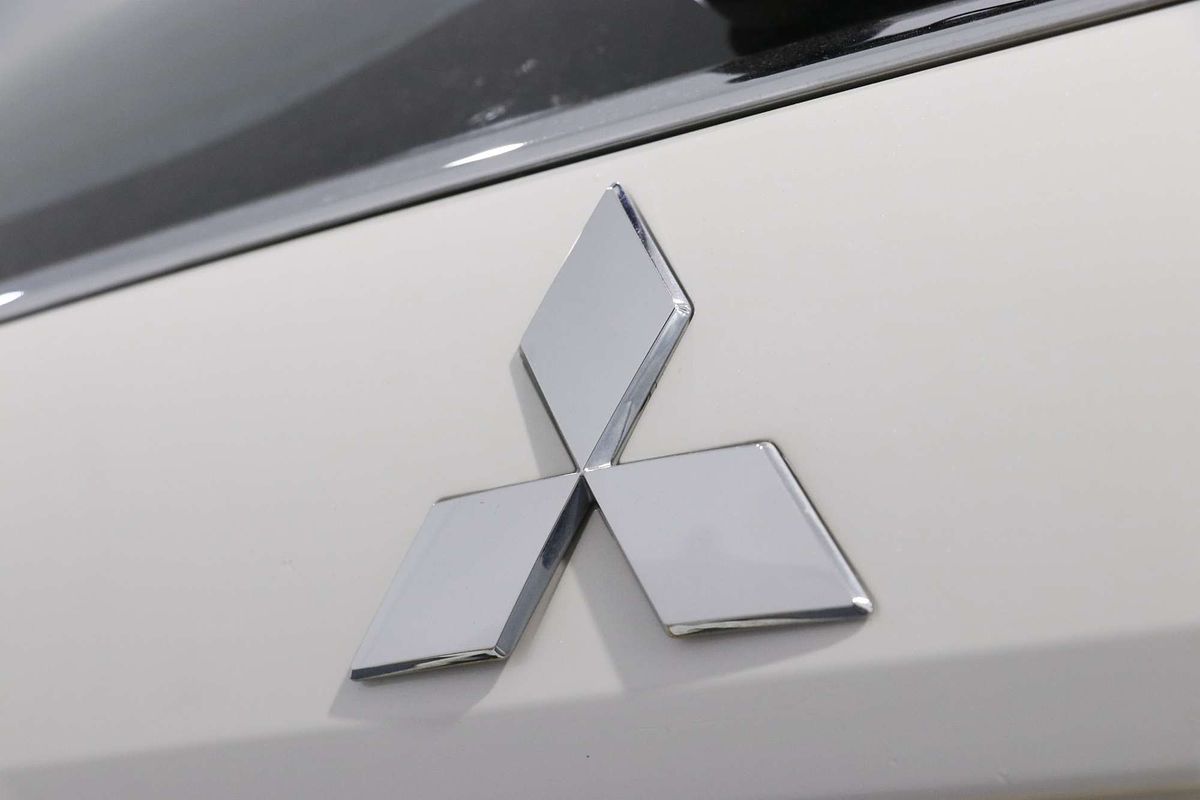 2018 Mitsubishi Outlander ES ADAS ZL
