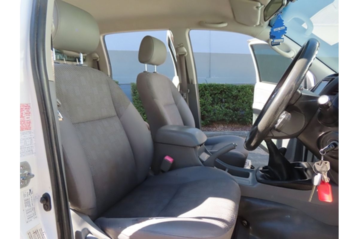 2010 Toyota Hilux SR KUN26R 4X4