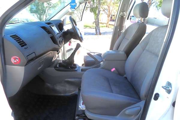 2010 Toyota Hilux SR KUN26R 4X4