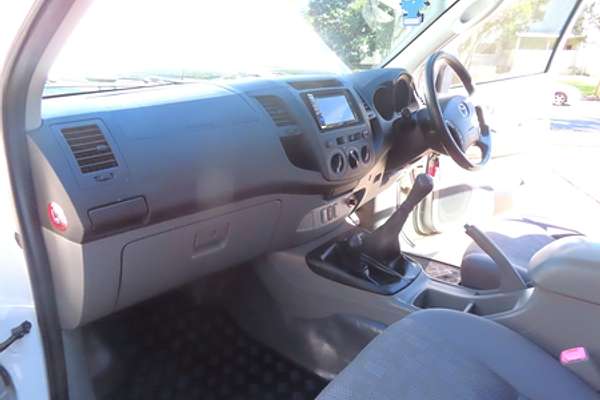 2010 Toyota Hilux SR KUN26R 4X4