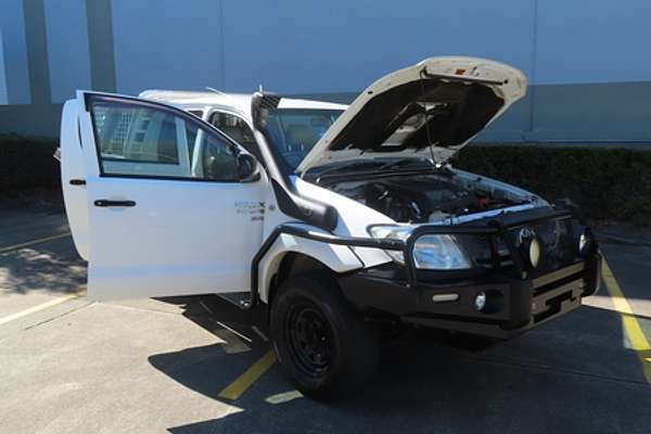 2010 Toyota Hilux SR KUN26R 4X4