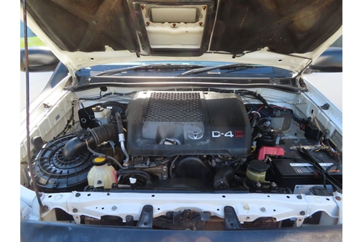 2010 Toyota Hilux SR KUN26R 4X4
