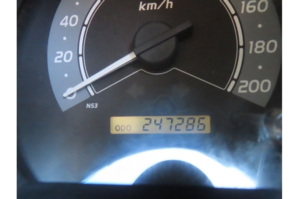 2010 Toyota Hilux SR KUN26R 4X4