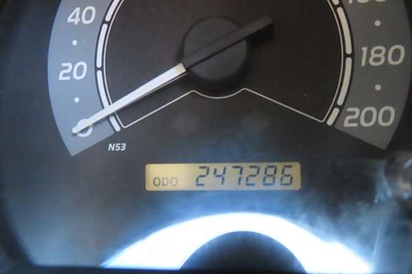2010 Toyota Hilux SR KUN26R 4X4