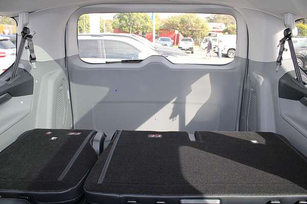 2025 Ford Tourneo Titanium X AV SWB