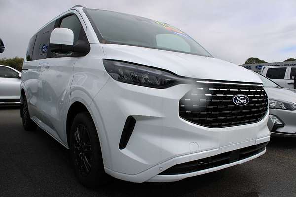 2025 Ford Tourneo Titanium X AV SWB