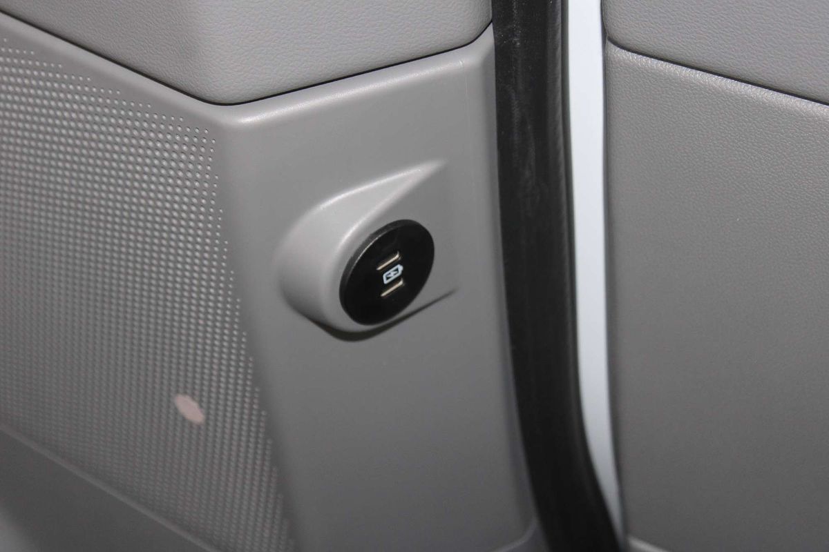 2025 Ford Tourneo Titanium X AV SWB