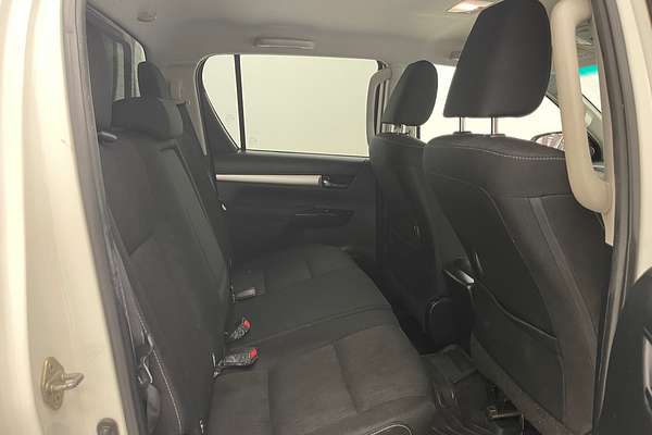 2015 Toyota Hilux SR5 GUN126R 4X4