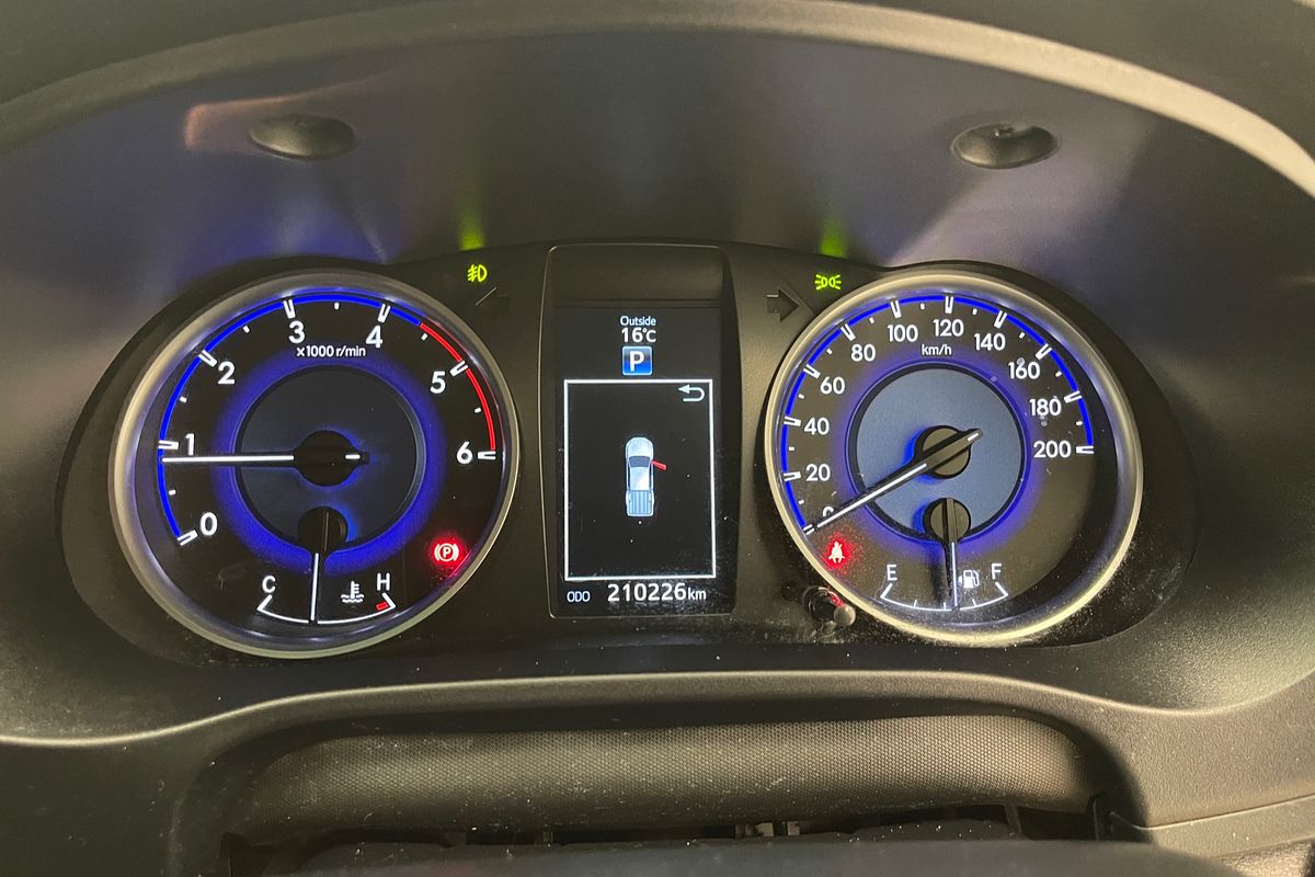 2015 Toyota Hilux SR5 GUN126R 4X4