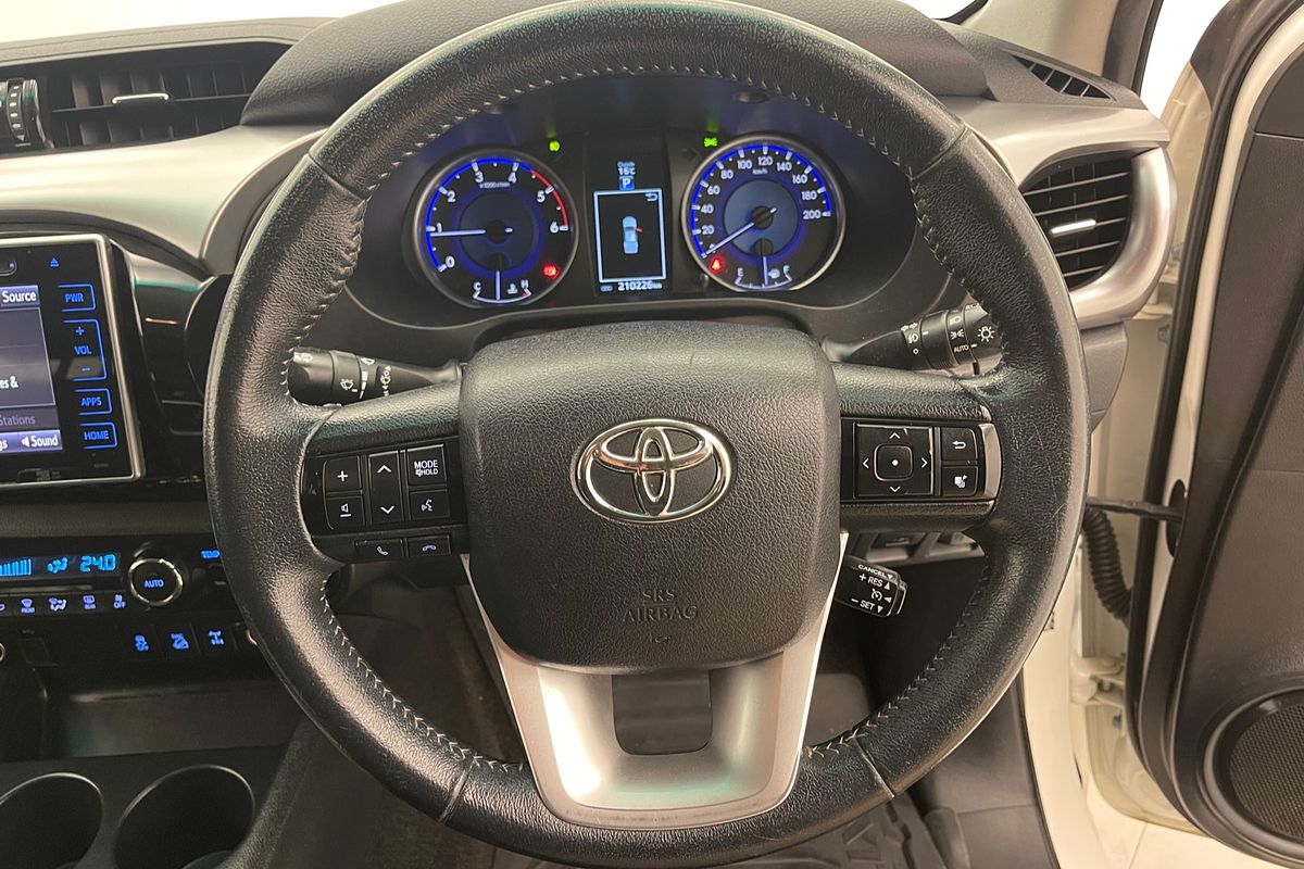 2015 Toyota Hilux SR5 GUN126R 4X4