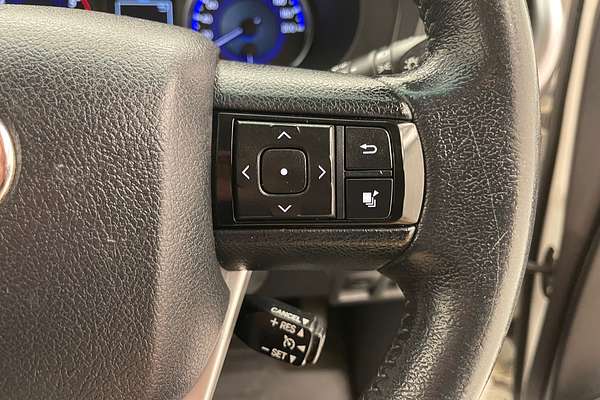 2015 Toyota Hilux SR5 GUN126R 4X4