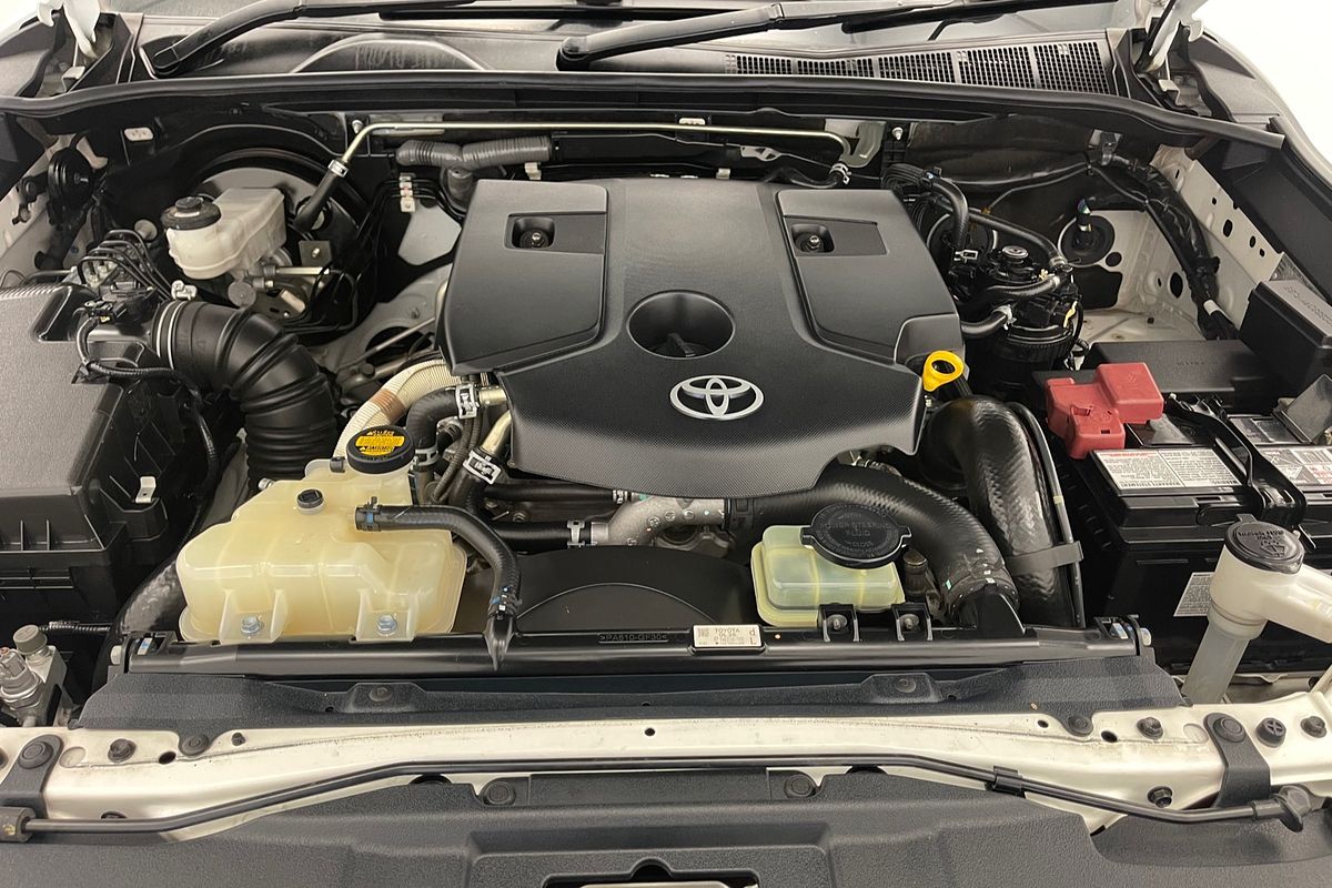 2015 Toyota Hilux SR5 GUN126R 4X4
