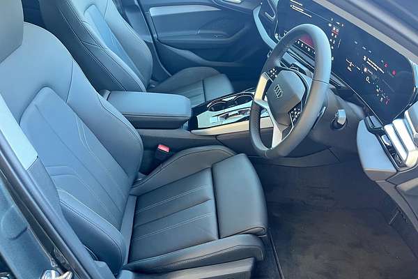2025 Audi A5 TFSI 150kW S line B10