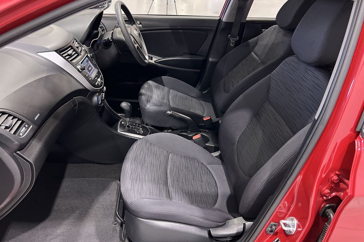 2016 Hyundai Accent Active RB4