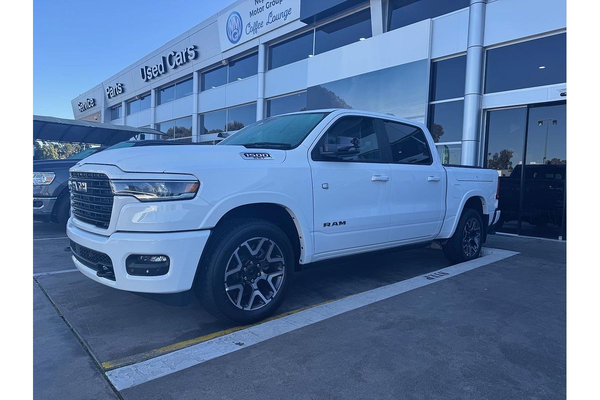 2024 RAM 1500 Laramie Sport Hurricane SO RamBox DT 4X4 SWB
