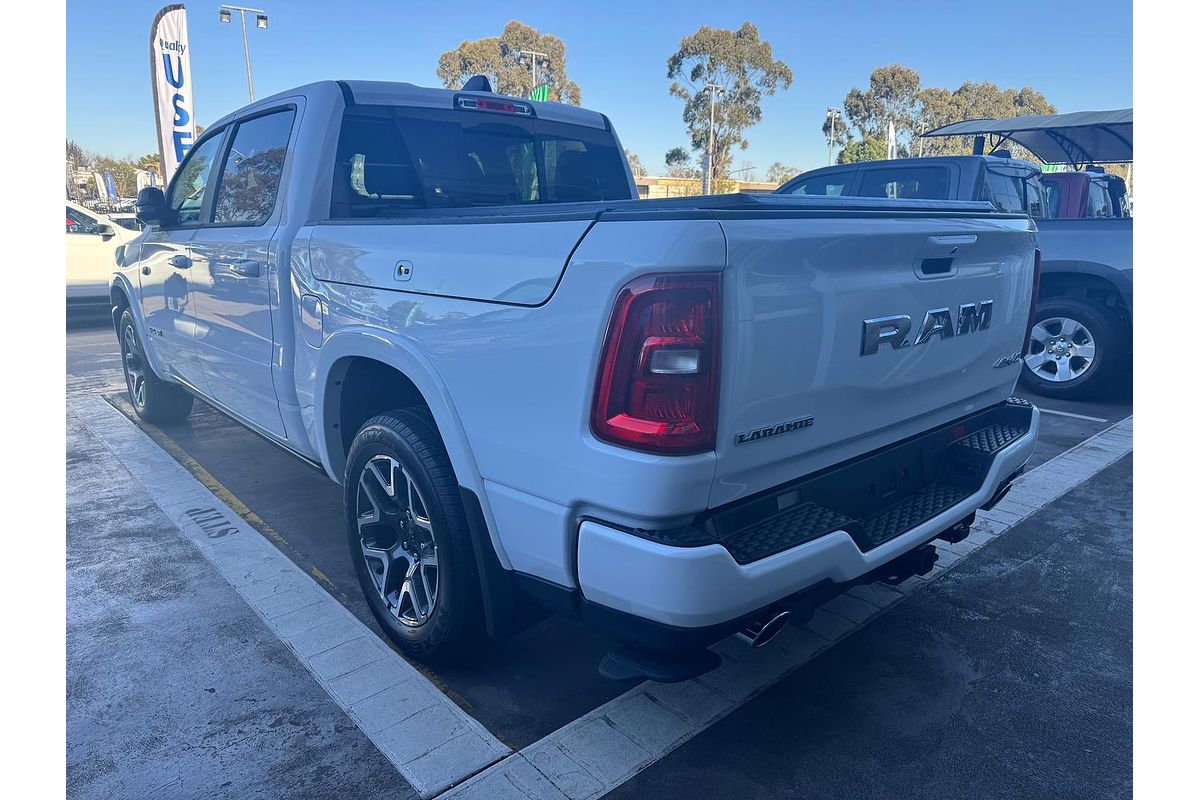 2024 RAM 1500 Laramie Sport Hurricane SO RamBox DT 4X4 SWB