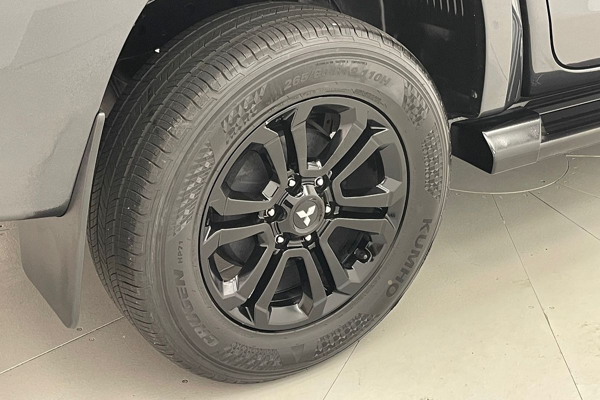2020 Mitsubishi Triton GSR MR 4X4