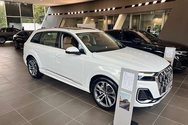 2025 Audi Q7 45 TFSI 4M