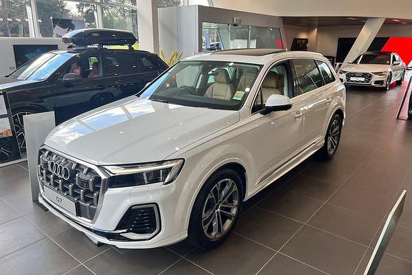 2025 Audi Q7 45 TFSI 4M