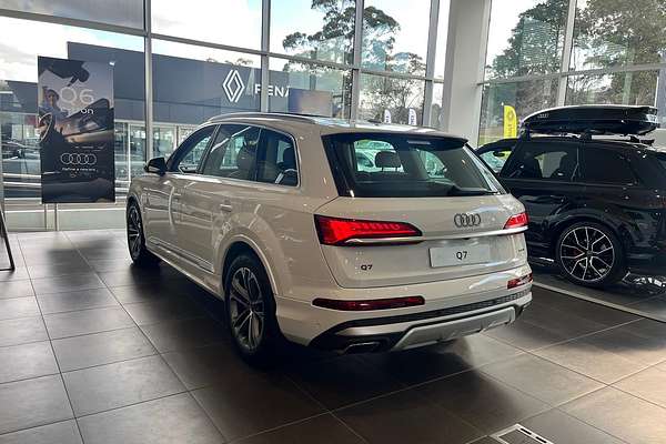2025 Audi Q7 45 TFSI 4M