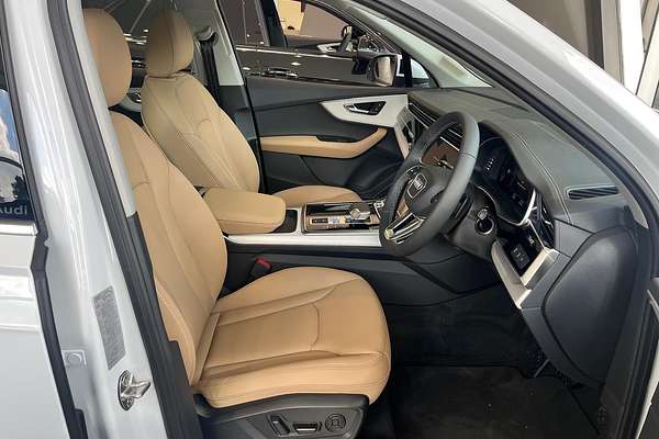 2025 Audi Q7 45 TFSI 4M
