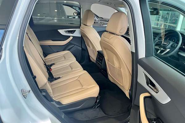 2025 Audi Q7 45 TFSI 4M