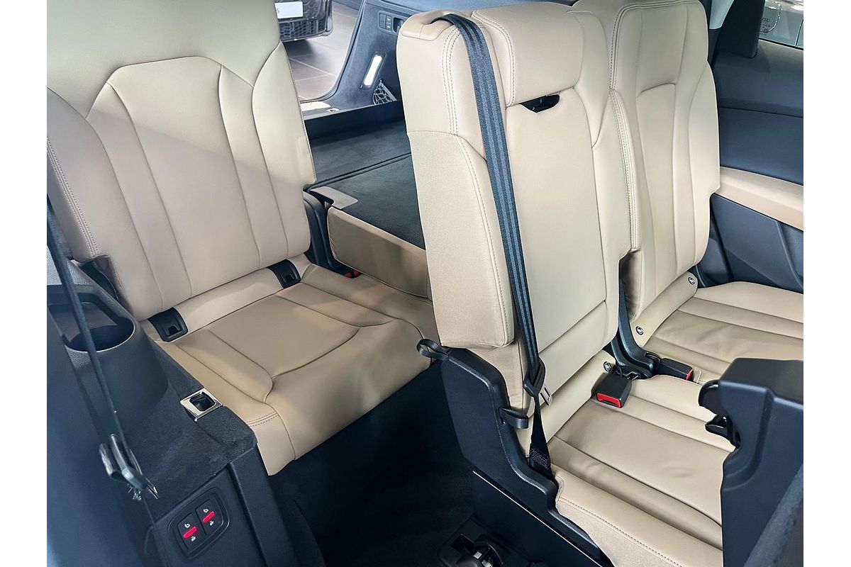 2025 Audi Q7 45 TFSI 4M