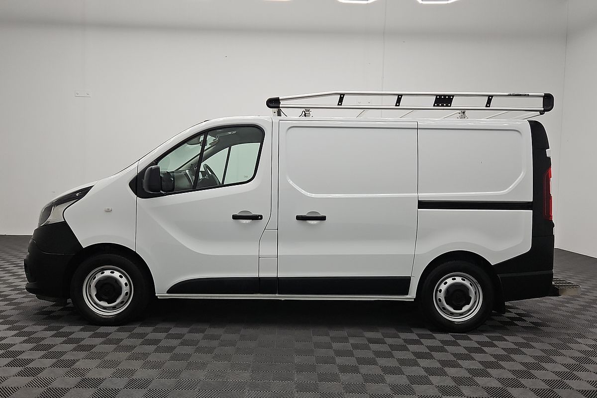 2021 Mitsubishi Express GLX SN SWB