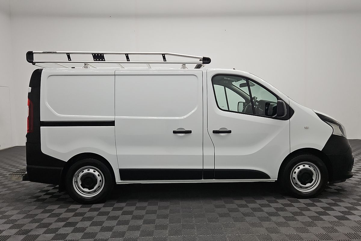 2021 Mitsubishi Express GLX SN SWB