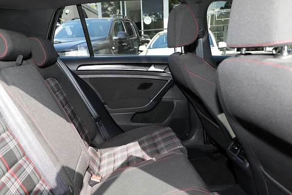 2014 Volkswagen Golf GTI 7