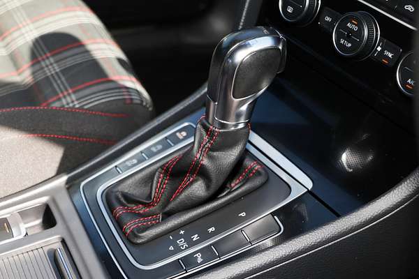 2014 Volkswagen Golf GTI 7